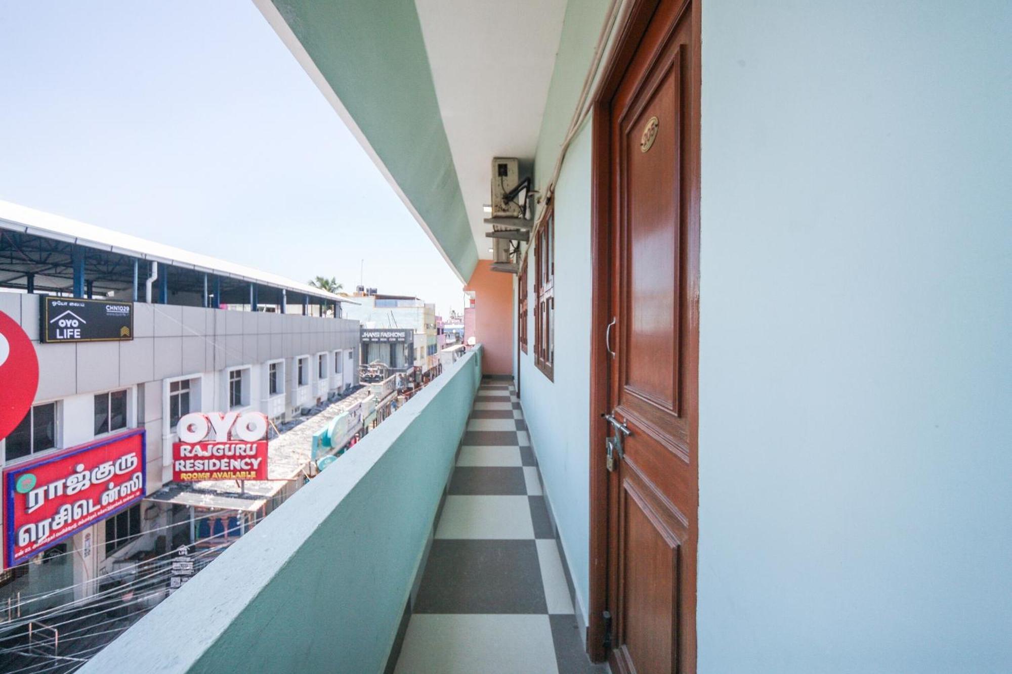 Oyo Modern Guest House Chennai Ngoại thất bức ảnh