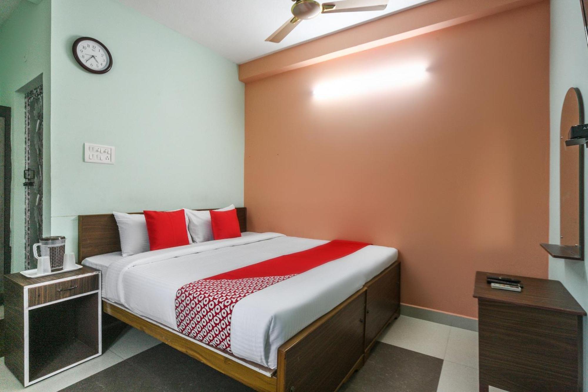 Oyo Modern Guest House Chennai Ngoại thất bức ảnh