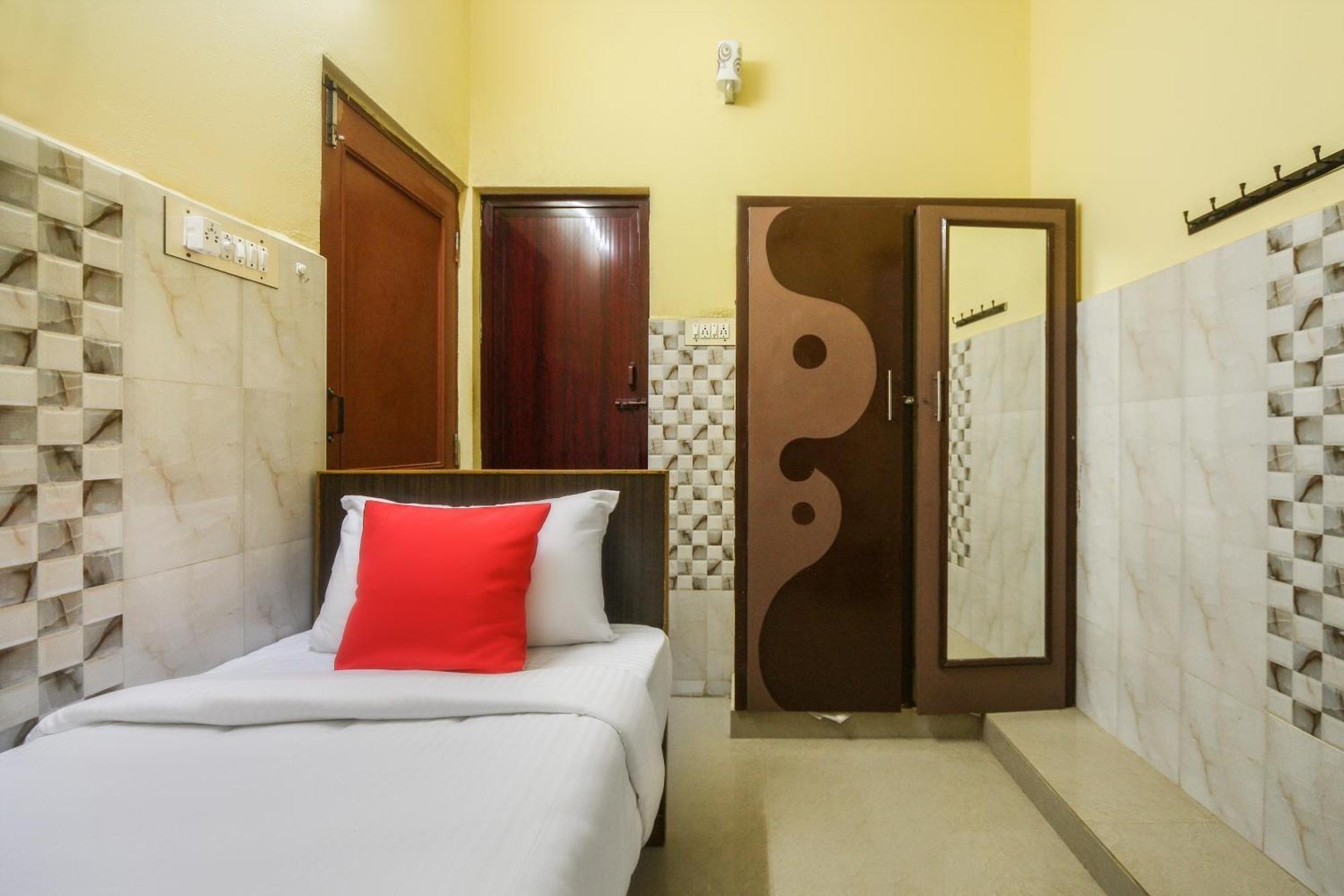 Oyo Modern Guest House Chennai Ngoại thất bức ảnh